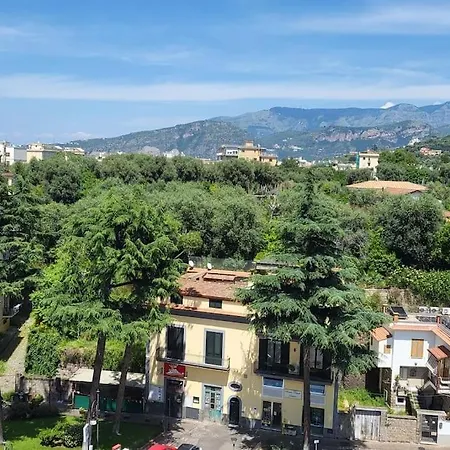 Mi Casa S. Lucia Splendido Appartamento A Sorrento Exterior photo
